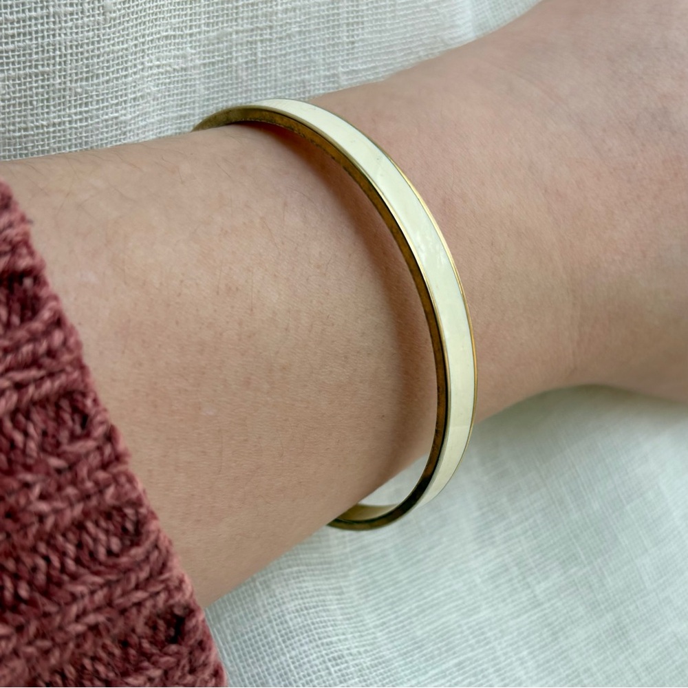 Vintage Trifari gold tone & enamel bangle bracelet